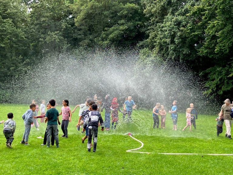 „Matschbrook“ 3.0: Wasserspaß für Kinder in Mastbrook