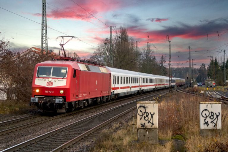 Nikolaus-Sonderzug von Schleswig-Holstein nach Nürnberg zum Christkindlesmarkt